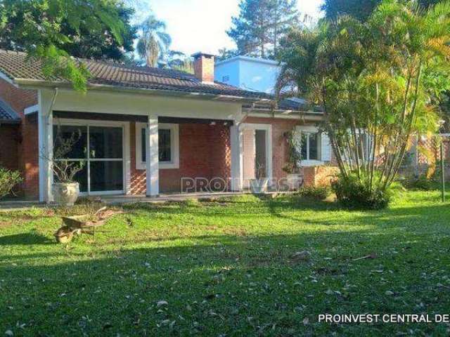 Casa com 3 dormitórios à venda, 280 m² por R$ 1.070.000 - Granja Viana