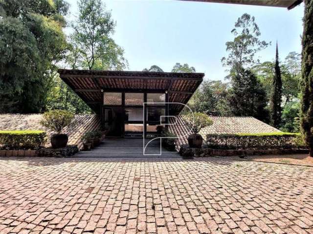 Casa com 3 dormitórios à venda, 700 m² por R$ 1.350.000,00 - Granja Viana - Embu das Artes/SP