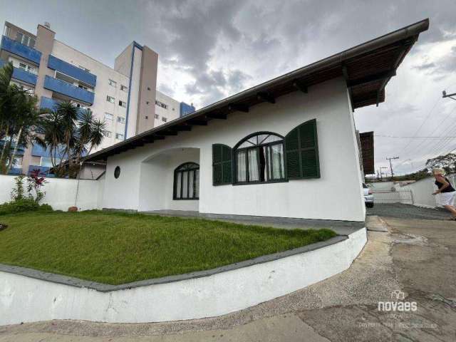 Casa com 4 dormitórios à venda, 278 m² por R$ 1.350.000,00 - Iririú - Joinville/SC