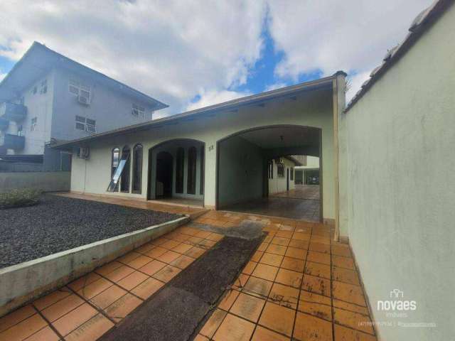 Casa com 4 dormitórios para alugar, 176 m² por R$ 4.900,00/mês - Saguaçu - Joinville/SC