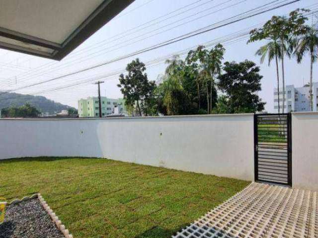 Sobrado com 3 dormitórios à venda, 140 m² por R$ 750.000,00 - Iririú - Joinville/SC