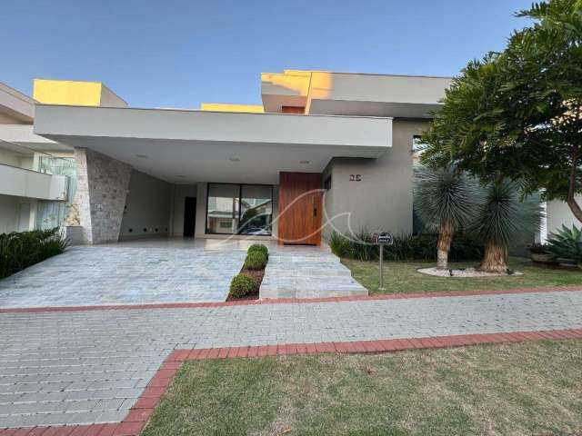 Casa à venda em Maringá, Condomínio Vinhedo, com 3 suítes, com 289.12 m² de construção