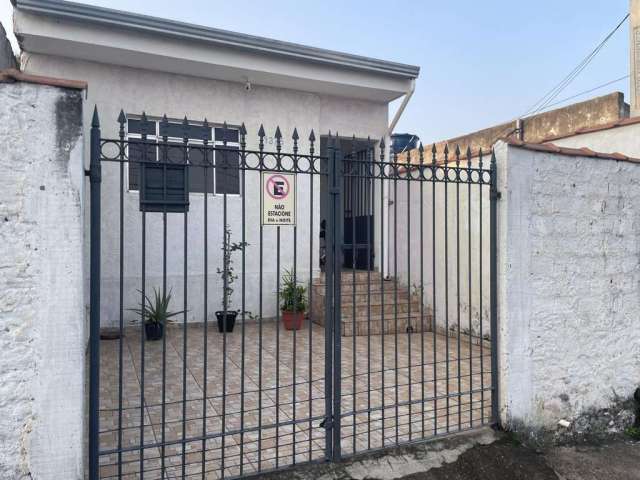 Casa para Locação em Sorocaba, Parque Vitória Régia, 2 dormitórios, 1 suíte, 2 banheiros, 1 vaga