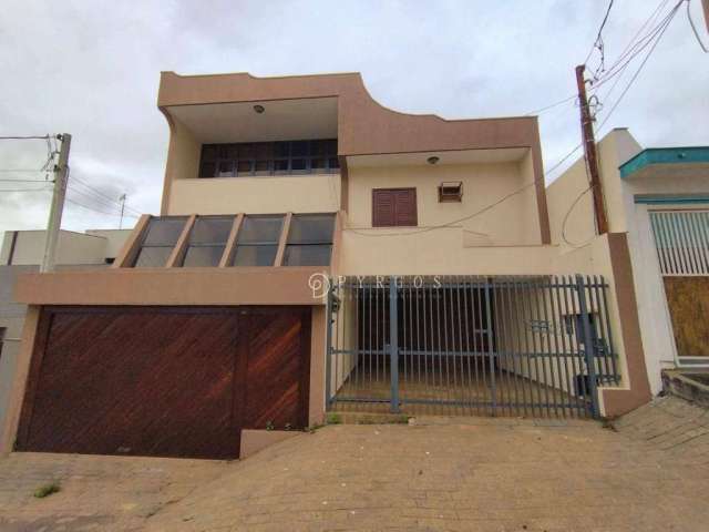 Sobrado com 9 dormitórios à venda, 600 m² por R$ 1.100.000,00 - Centro - Jacareí/SP