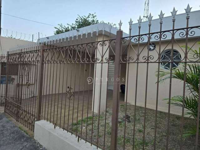 Casa no centro de Jacareí para venda.