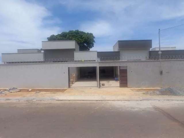 Casa com 2 quartos à venda na Rua C, Itapoã, Aparecida de Goiânia, 84 m2 por R$ 330.000