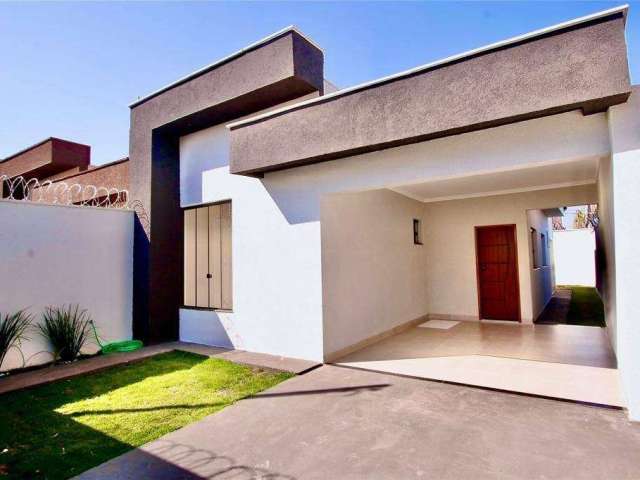 Vende-se Casa 2 quartos com 1 suíte, blindex, porcelanato, quintal e área gourmet  Industrial Santo