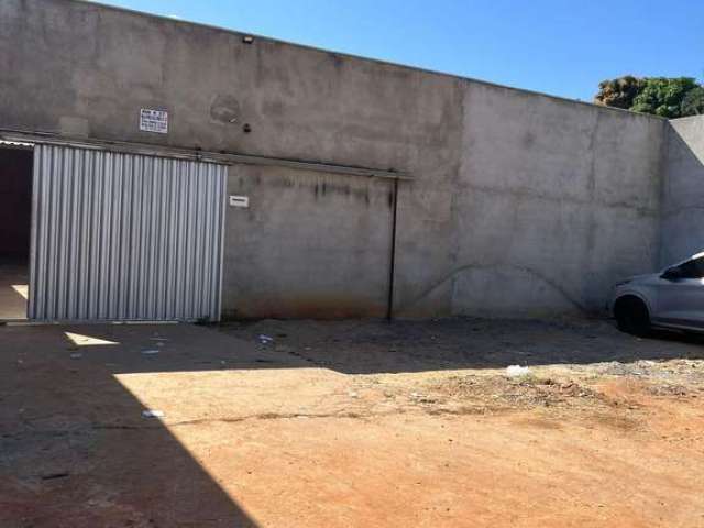 Barracão / Galpão / Depósito com 1 sala para alugar na Rua X 27, Sítios Santa Luzia, Aparecida de Goiânia, 240 m2 por R$ 2.600 Por Ano