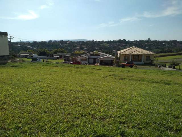 Excelente terreno em Araçoiaba da Serra no condomínio Village Araçoiaba