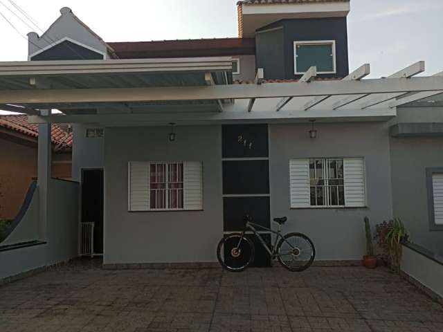 Excelente casa térrea no condomínio Horto I em Sorocaba