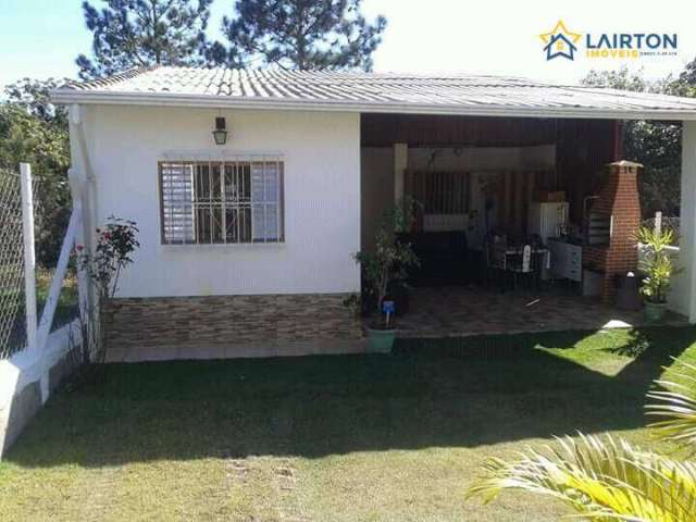 Casa à Venda em Bom Jesus dos Perdões - Bem localizada, fácil acesso.