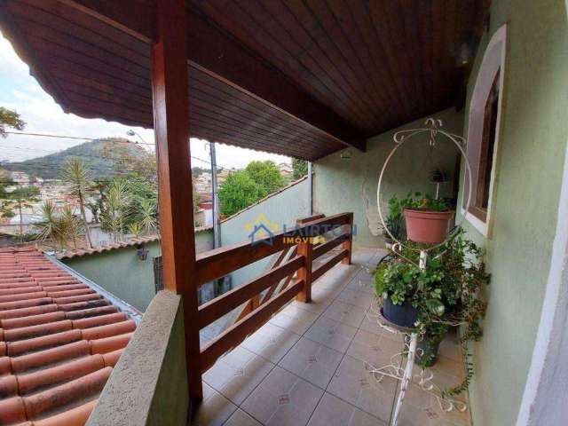 Sobrado de 4 Dormitórios à Venda no Recreio Maristela, Atibaia - 286 m²