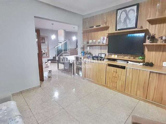 Apartamento á venda no bairro Floresta