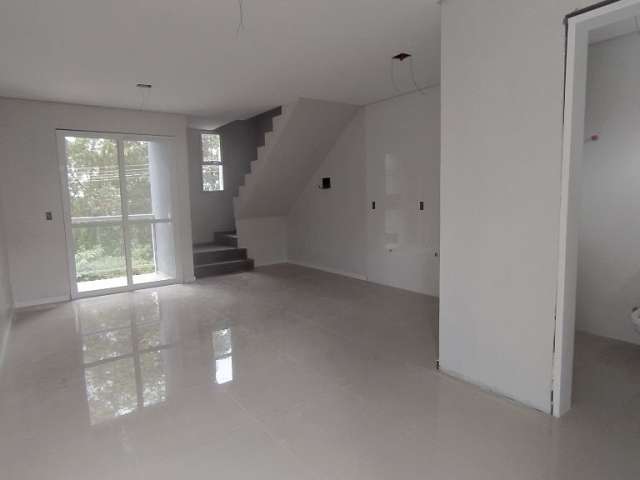 Sobrado triplex novo no Desvio Rizzo