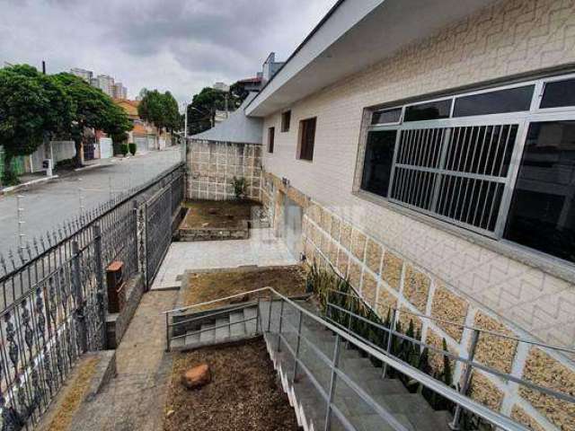 Sobrado na Mooca com 3 Suítes, 5 Vagas, 206m²