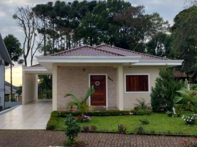 Excelente casa com 3 D