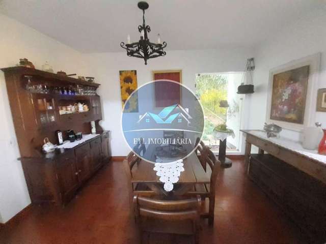 Casa com 3 Quartos(1 Suíte) à venda, 280 m² por R$ 1.448.000 - Vila Santo Antônio - Granja Viana -