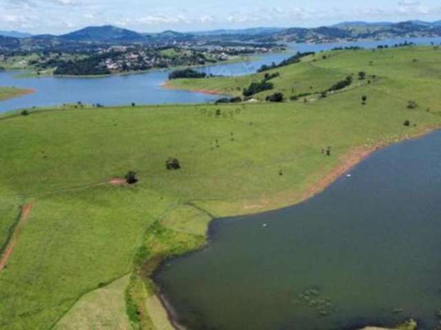 Luxo e Natureza: Sua Gleba Exclusiva à Beira da Represa do Jaguari