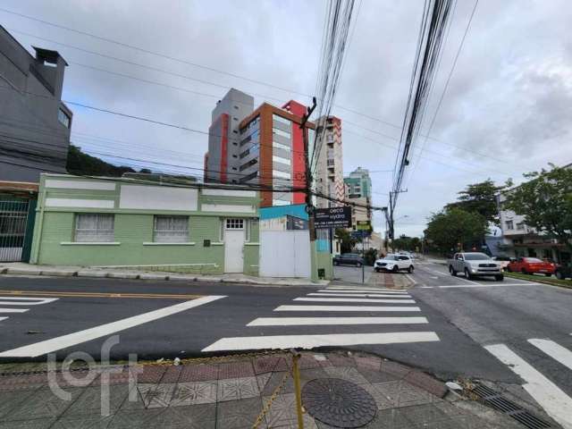 Casa à venda na Rua Clemente Rovere, 20, Centro, Florianópolis, 121 m2 por R$ 630.000