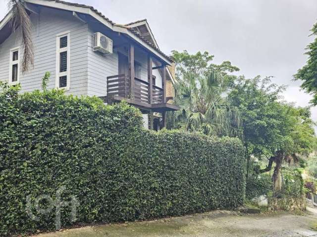 Casa com 3 quartos à venda na Rua Ovídio Zierke, 302, Cachoeira do Bom Jesus, Florianópolis, 194 m2 por R$ 1.580.000