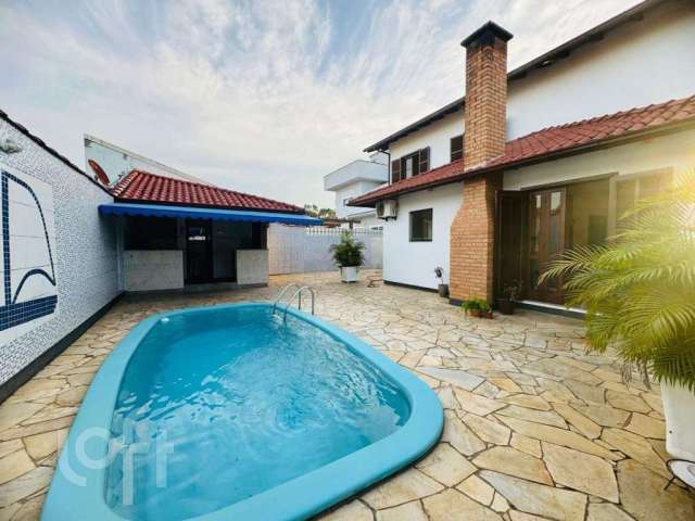 Casa com 4 quartos à venda na Rua Professor Américo Vespúcio Prates, 217, Carianos, Florianópolis, 202 m2 por R$ 1.250.000