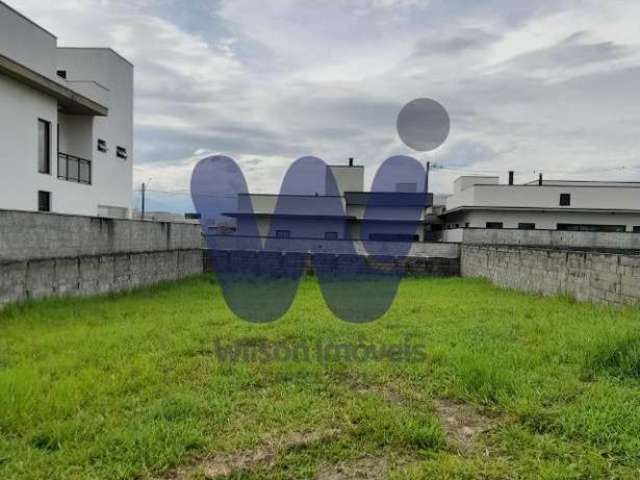 Terreno à venda no Loteamento Residencial Village Splendore, Pindamonhangaba  por R$ 371.000