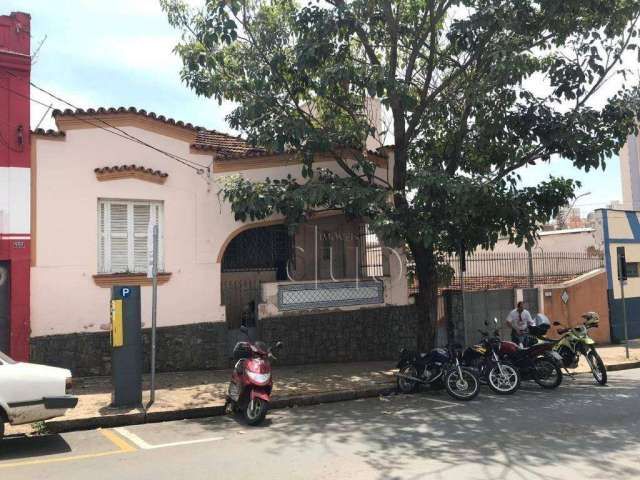 Casa com 3 dormitórios à venda, 265 m² por R$ 650.000,00 - Centro - Piracicaba/SP