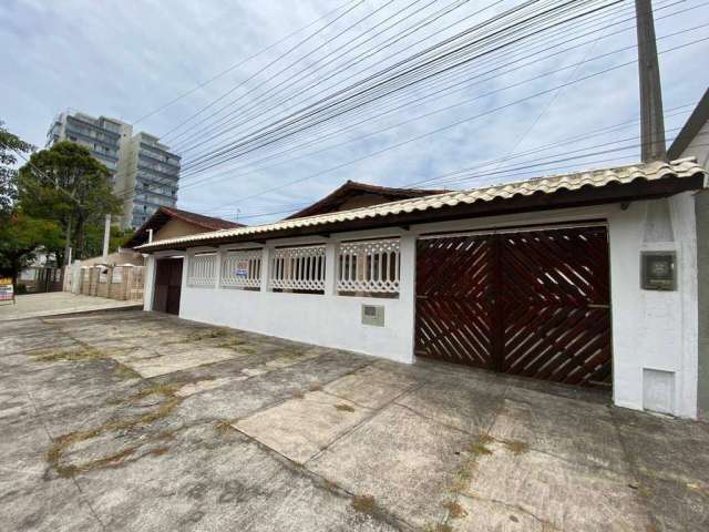 Casa 150 metros da praia no Indaiá. - Caraguatatuba.