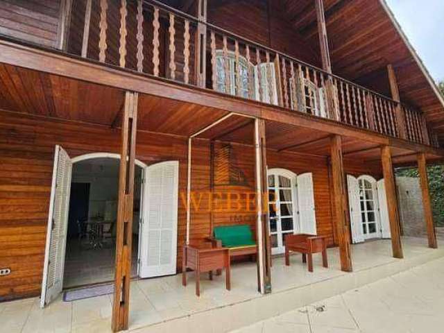 Casa com 3 dormitórios à venda, 310 m² por R$ 1.299.000,00 - Chácaras Bosque do Embu - Embu das Artes/SP