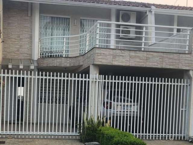 Casa com 3 quartos à venda na Rua Doutor Heitor Valente, Tarumã, Curitiba, 109 m2 por R$ 750.000