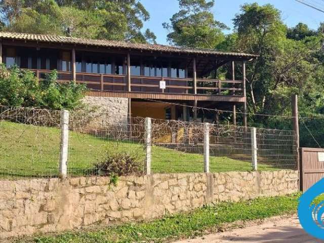 Casa para venda na praia do Rosa.