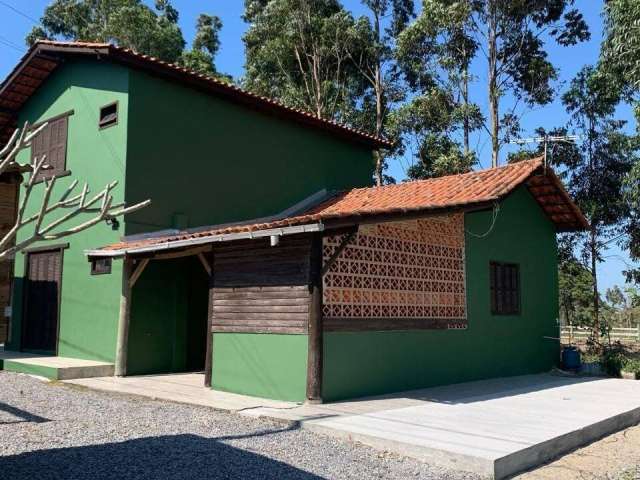 Casa à venda três dormitórios em Ibiraquera SC.