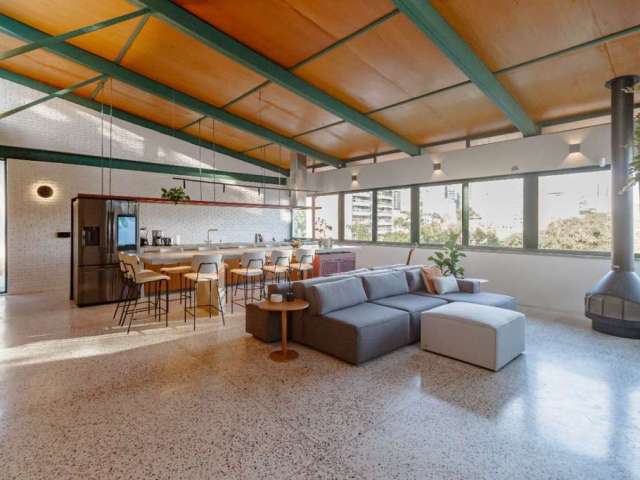 Casa tipo  para venda com 3 quartos, 266m²