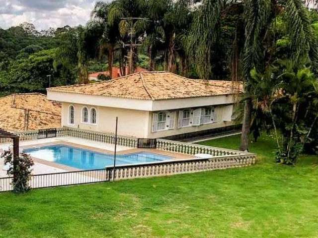 Casa em condomínio  para venda com 4 quartos, 587m²