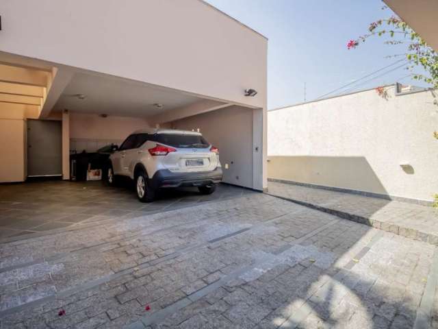 Sobrado  para venda com 3 quartos, 256m²