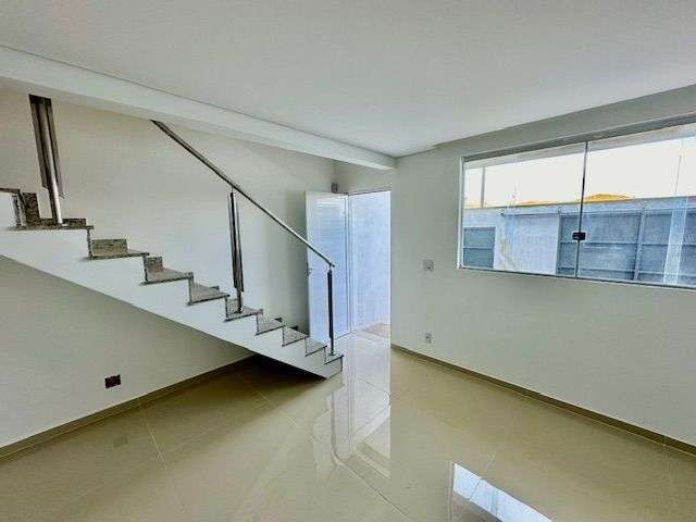 Casa com 3 dormitórios à venda, 78 m² por R$ 360.000,00 - Villa Real - Sabará/MG