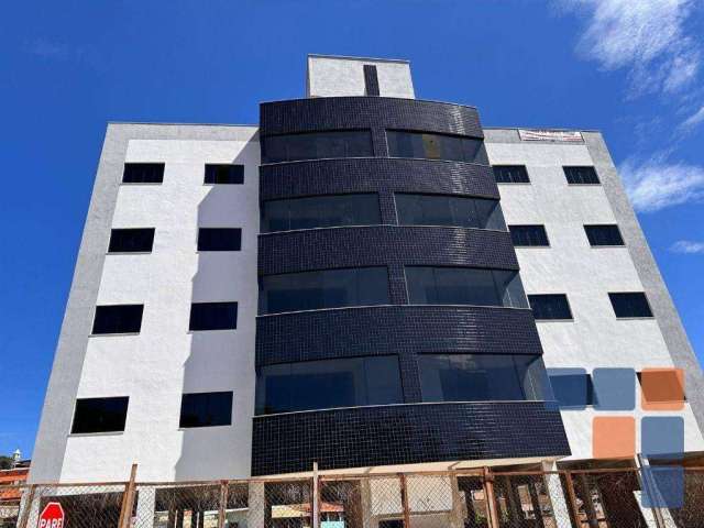 Apartamento com 3 dormitórios à venda por R$ 370.000 - Santo Antônio - Caeté/MG