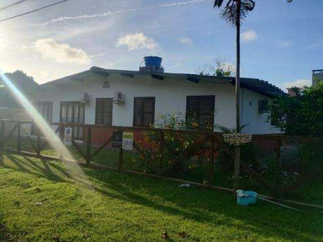 Casa para Venda em São Francisco do Sul, CAPRI, 3 dormitórios, 1 suíte, 2 banheiros, 5 vagas