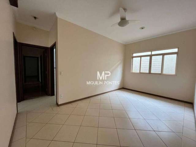 Casa com 3 dormitórios à venda, 216 m² por R$ 650.000 - Jardim Santa Rita - Jaboticabal/SP