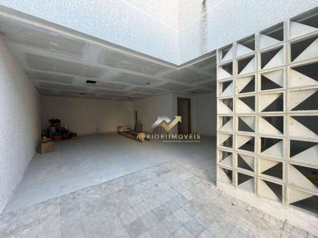 Sobrado com 3 dormitórios à venda, 194 m² por R$ 990.000,00 - Vila Pires - Santo André/SP