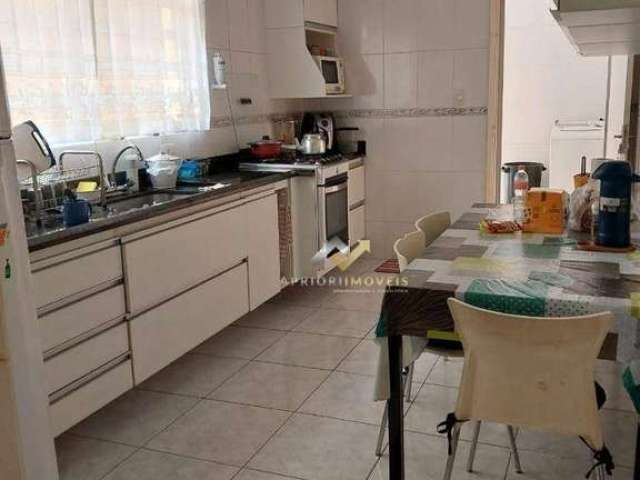 Sobrado com 3 dormitórios à venda, 200 m² por R$ 880.000,00 - Vila Pires - Santo André/SP