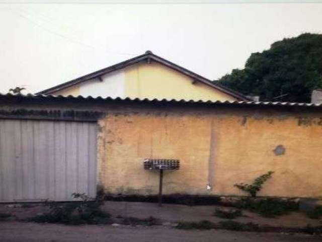 Casa - Padrão, para Venda em Uberlândia/MG