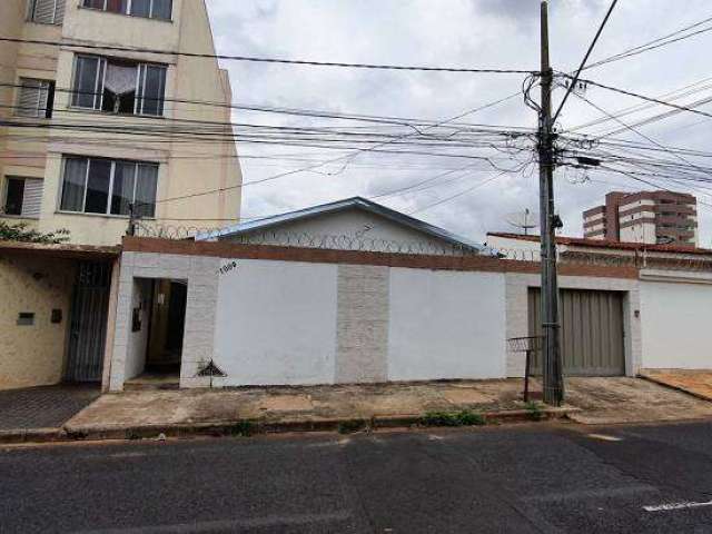 Casa - Padrão, para Venda em Uberlândia/MG