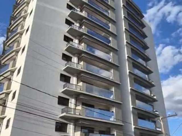 Apartamento - Padrão, para Venda em Uberlândia/MG