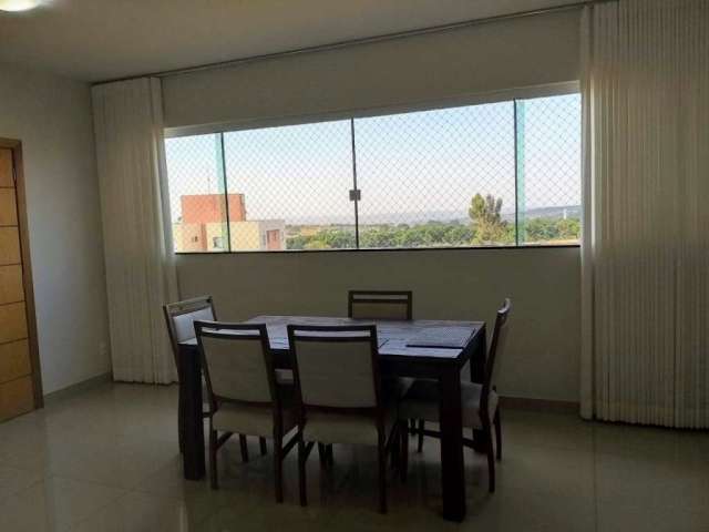 Apartamento - Padrão, para Venda em Uberlândia/MG