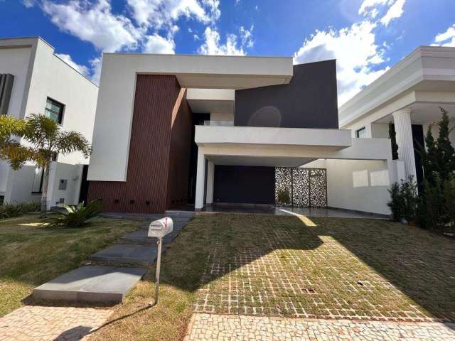 Casa - Sobrado em condomínio, para Venda em Uberlândia/MG