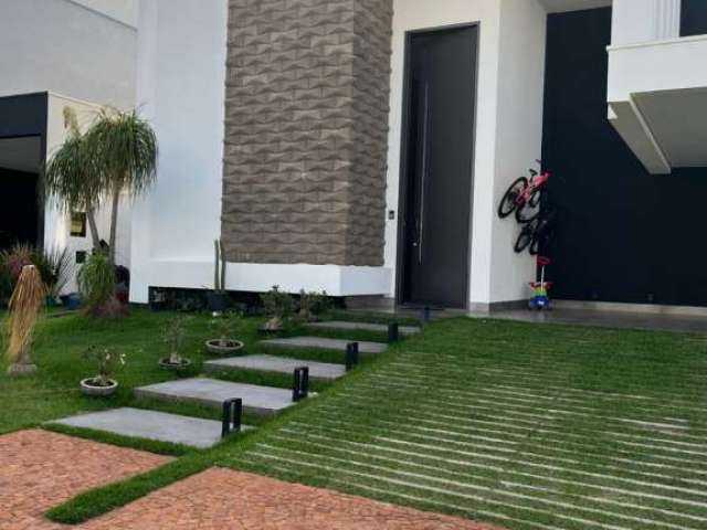 Casa - Sobrado em condomínio, para Venda em Uberlândia/MG