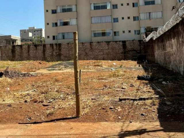 Terreno - Em rua, para Venda em Uberlândia/MG