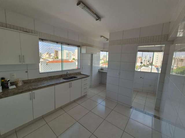 Apartamento - Padrão, para Venda em Uberlândia/MG