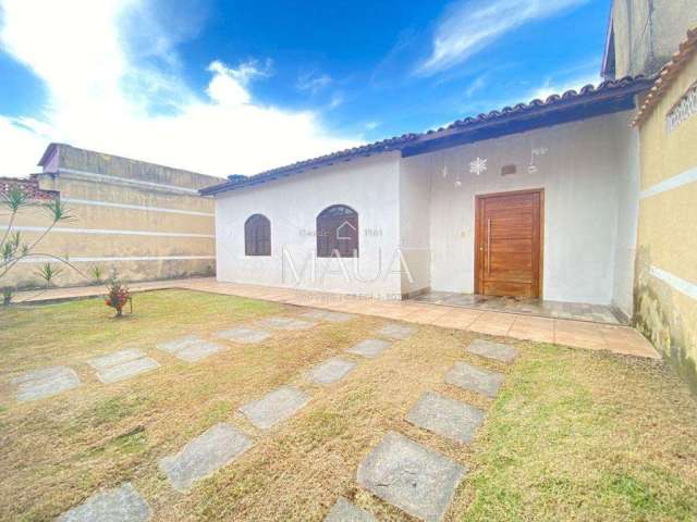 Casa à venda em Duque de Caxias, Saracuruna, com 3 quartos, com 70 m², Rua Quintino Bocaiúva